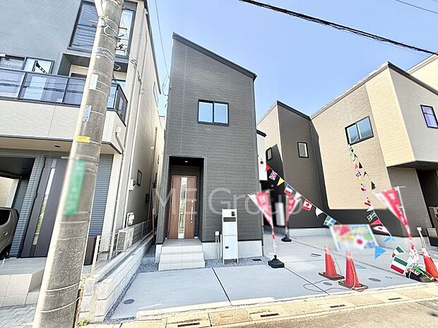 溢れる陽光でご家族の笑顔も輝く