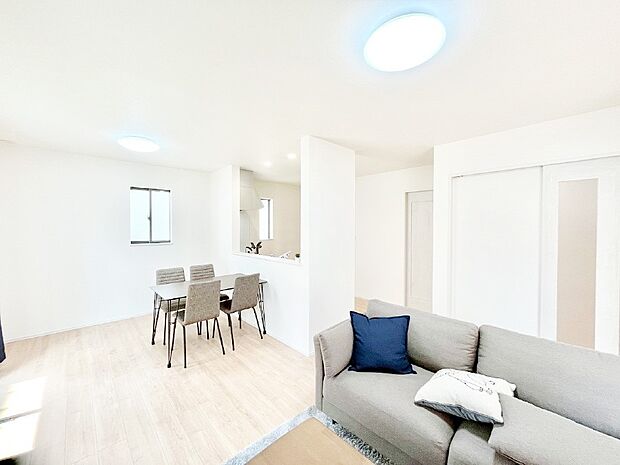 ご家族が自然と集まり、賑やかな笑い声で包まれる憩いの空間になりそうですね！