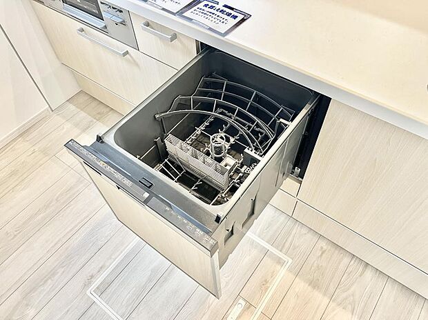 面倒なお片づけは食洗機にお任せ!家事の負担が減って、時間にも気持ちにもゆとりができます。