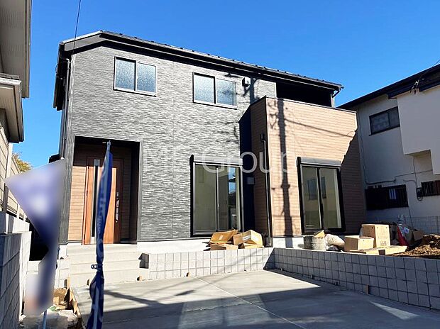 溢れる陽光でご家族の笑顔も輝く