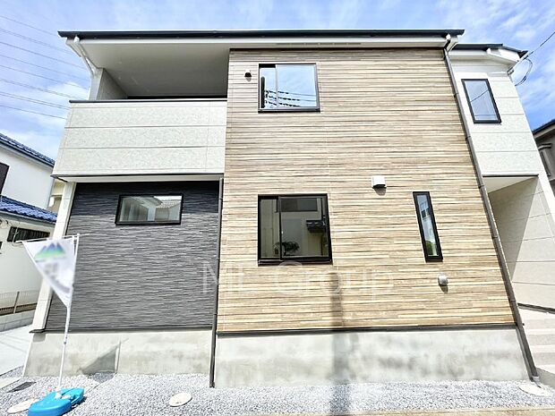 洗練された外観、上質な住空間が広がる室内は永く安心して過ごせる住居です。