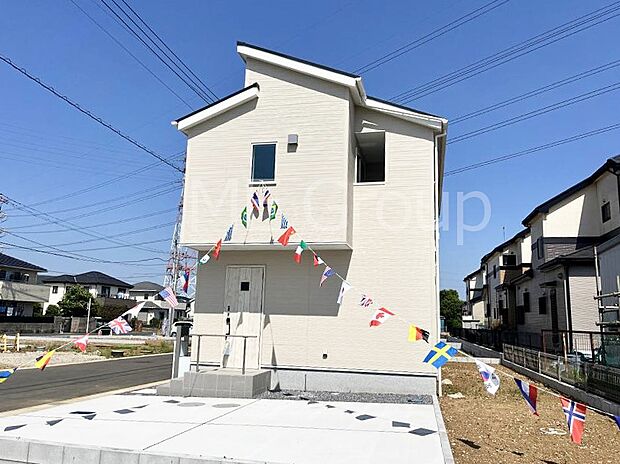 溢れる陽光でご家族の笑顔も輝く
