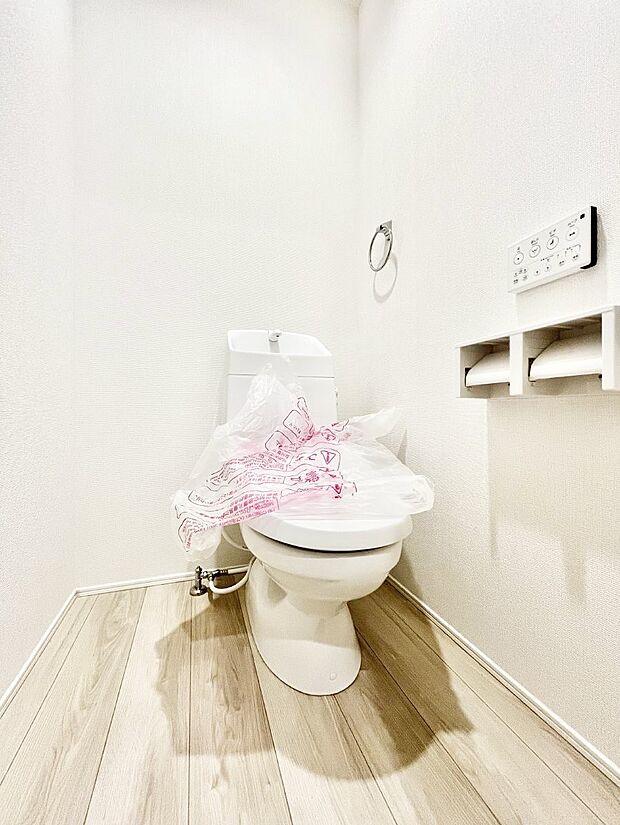 トイレは温水洗浄機能付き