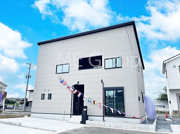 溢れる陽光でご家族の笑顔も輝く