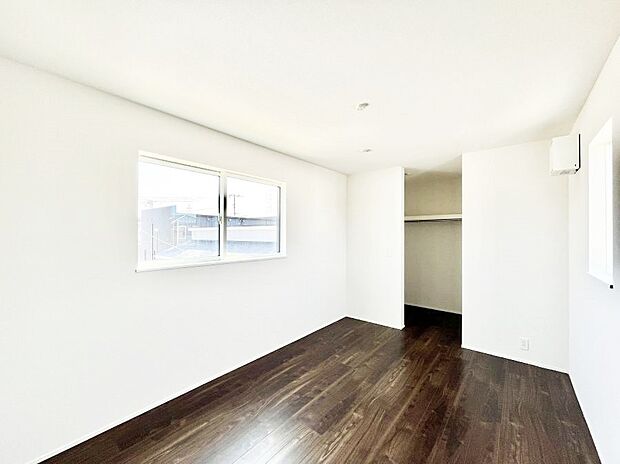 爽やかな日差しがお部屋全体を優しく包み込んでくれます