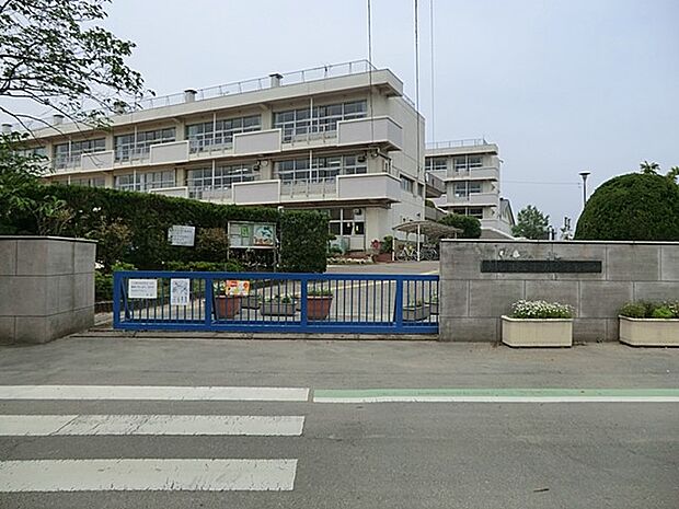 小学校 500m 越谷市立平方小学校