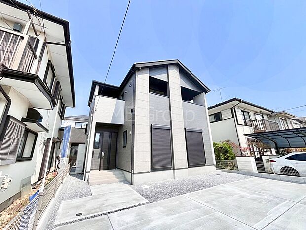 洗練された外観、上質な住空間が広がる室内は永く安心して過ごせる住居です。