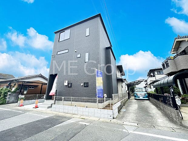溢れる陽光でご家族の笑顔も輝く
