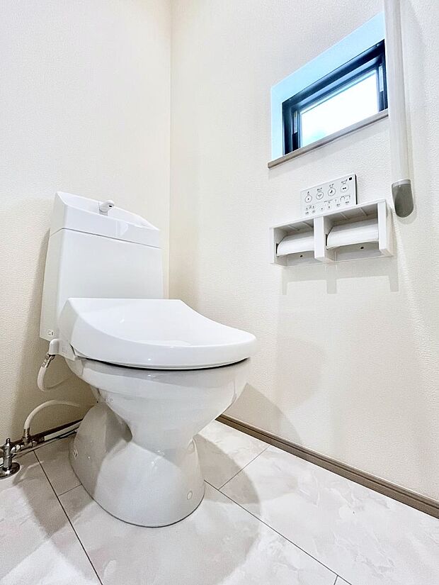 トイレは温水洗浄機能付き