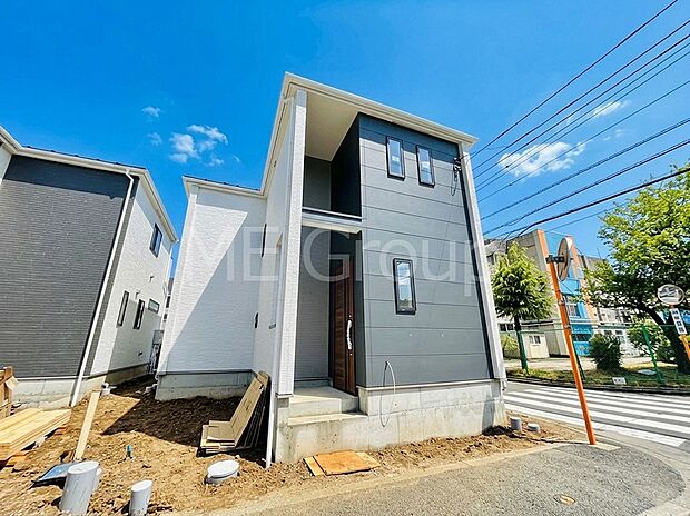 洗練された外観、上質な住空間が広がる室内は永く安心して過ごせる住居です。