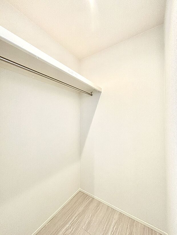 便利なリネン庫で、スッキリした使いやすい洗面室に