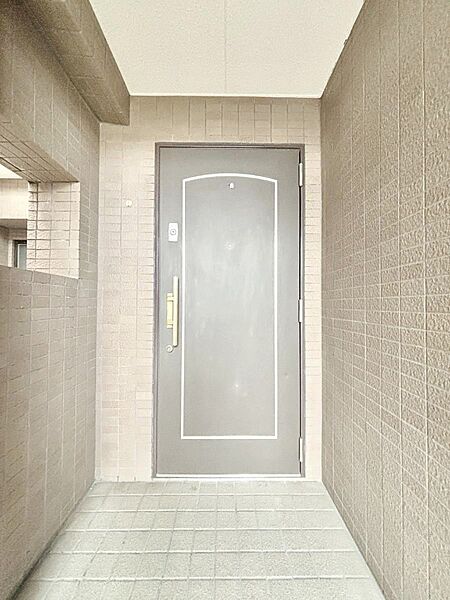 玄関ドア    　