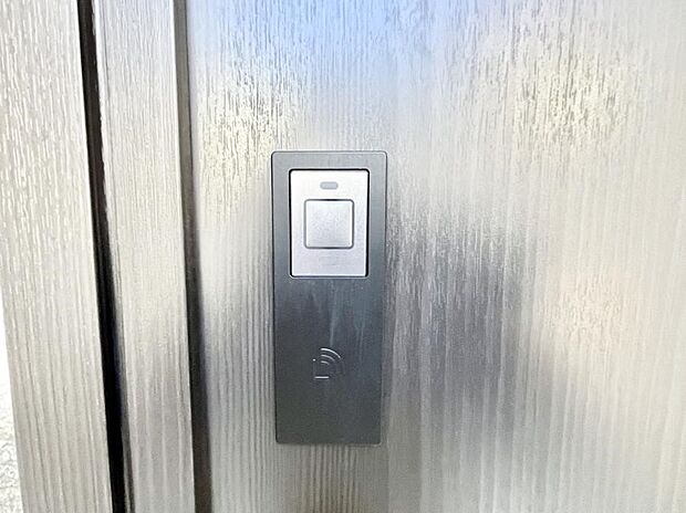 ラクラク開錠！スマートコントロールキー。