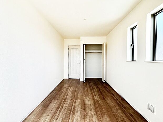 収納が充実しているので居住スペースを広々使えます
