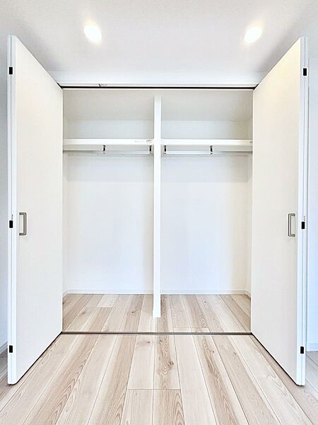 たっぷりの収納スペースでいつでも住空間がスッキリ保てそう
