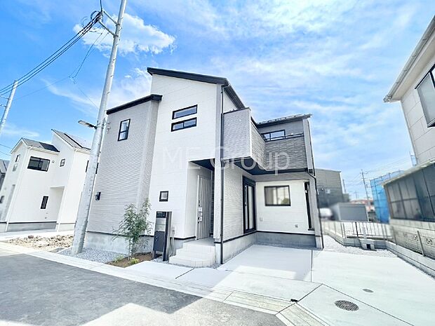 洗練された外観、上質な住空間が広がる室内は永く安心して過ごせる住居です。