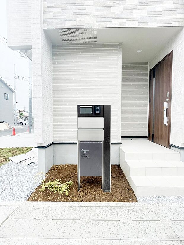 表札・インターホン・ポストをひとつに集約