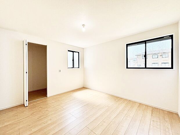 収納が充実しているので居住スペースを広々使えます