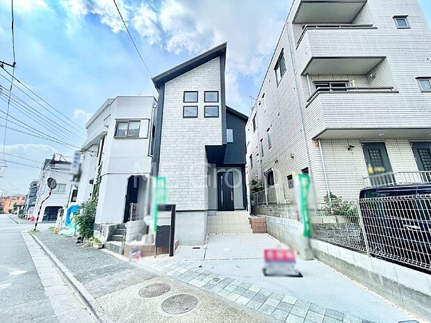 たっぷりの陽光と心地よい風が舞い込む住まい