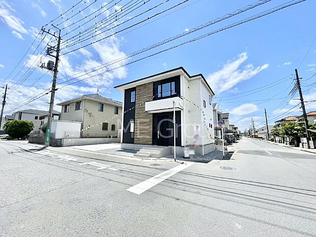 前面道路はきちんと整備されています
