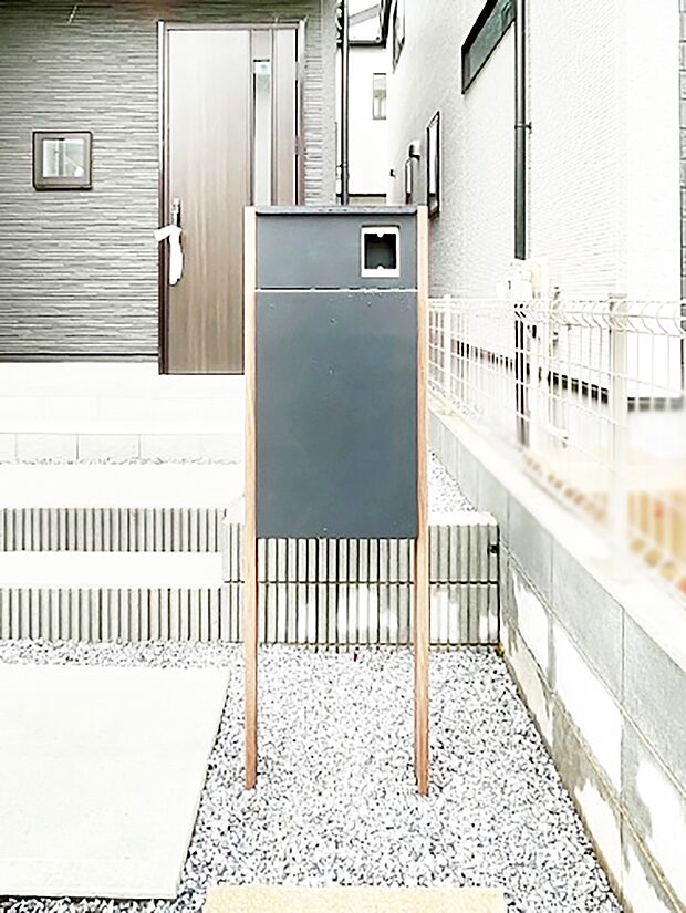 表札・インターホン・ポストをひとつに集約