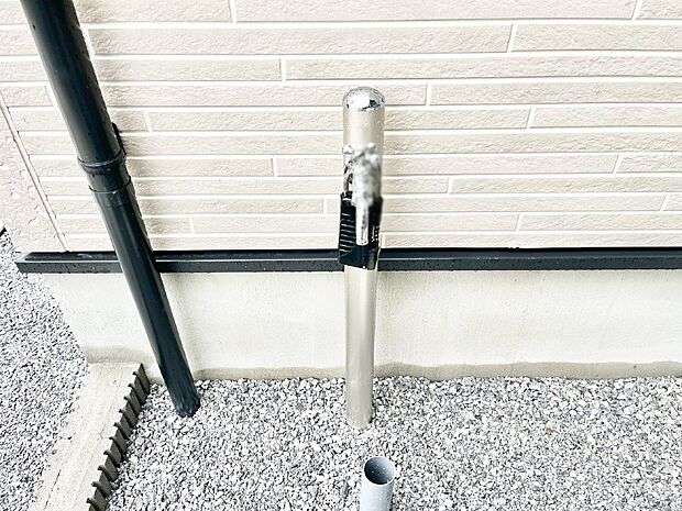 外水栓があると、庭のお手入れやちょっとした手洗い・洗車に便利です