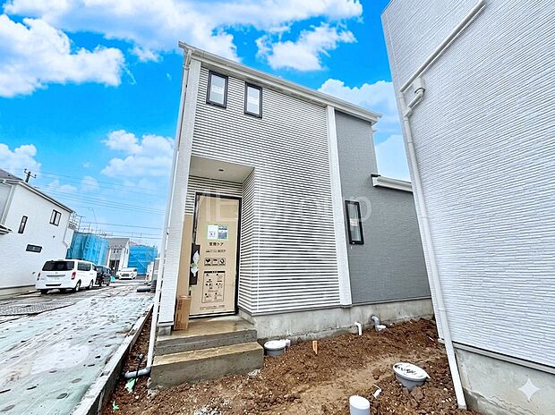 洗練された外観、上質な住空間が広がる室内は永く安心して過ごせる住居です。 