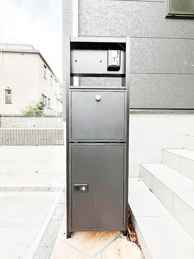 表札・インターホン・ポストをひとつに集約