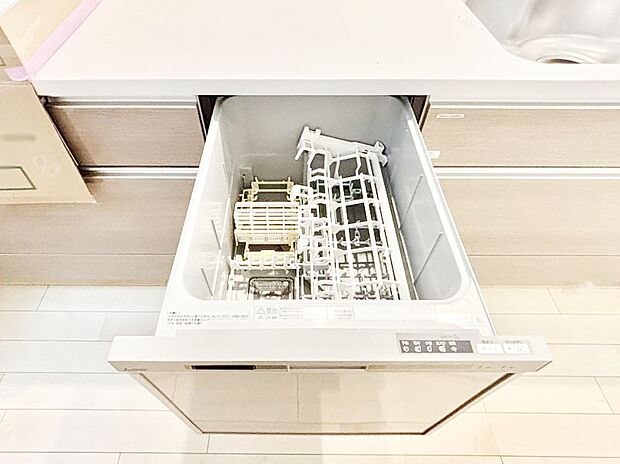 面倒な片づけは食洗機にお任せ!家事の負担が減って心と時間にゆとりができます。
