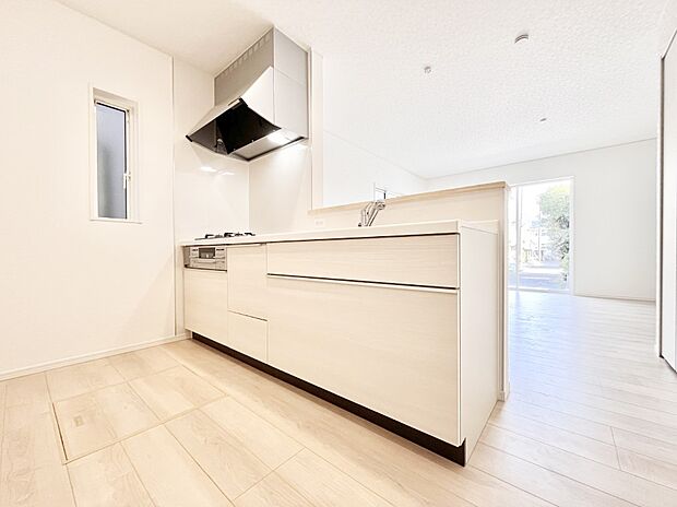 料理をしながらご家族との会話を楽しめる対面カウンターキッチン