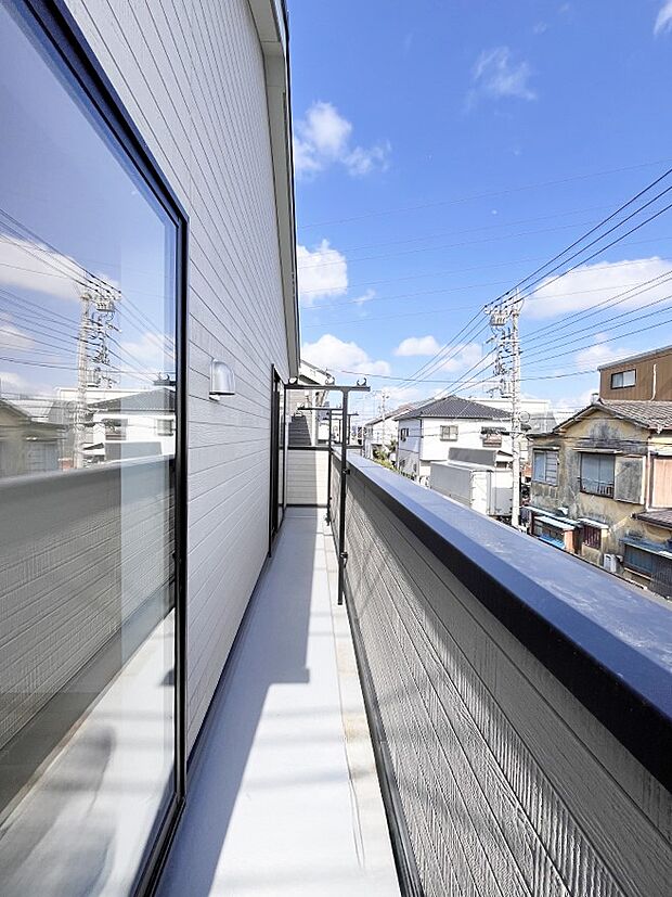 風通しの良いバルコニー