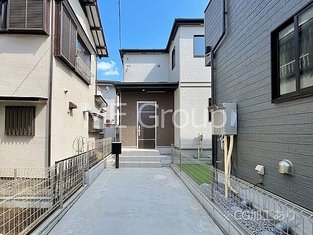 奥まった地形は、車道に面しておらず、静かでプライベート感を味わえる立地です。 