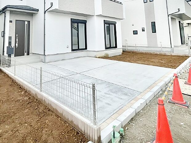 目の前が駐車場だと雨の日も大量にお買い物をした時も便利ですね