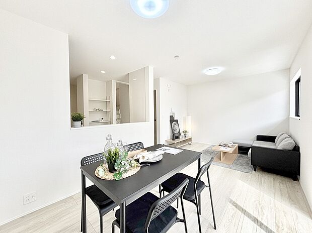 住む方の個性が引き出される、インテリアを考えるのが楽しみなリビングです!