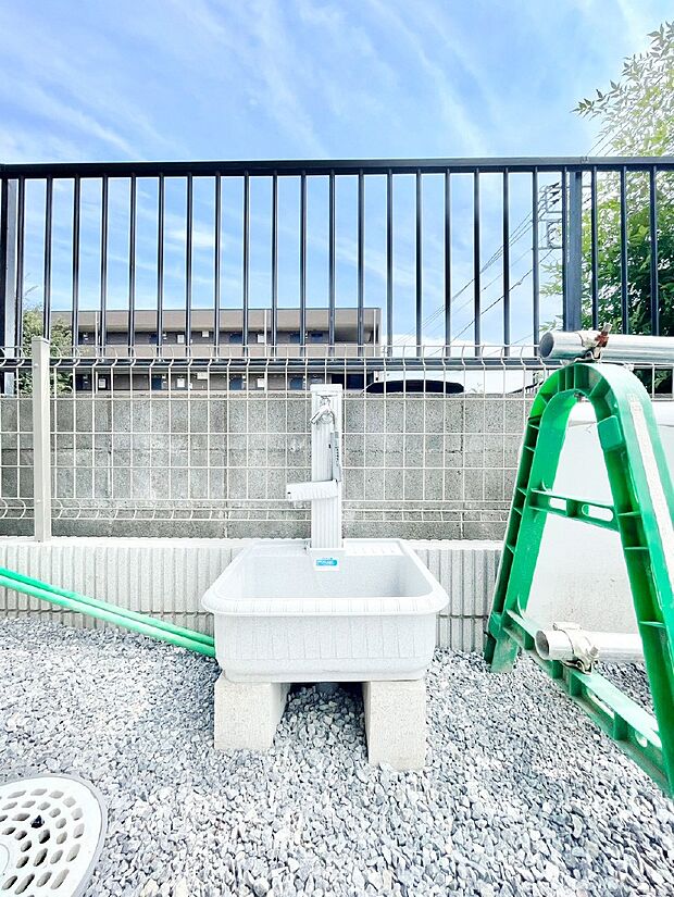 外水栓があると、庭のお手入れやちょっとした手洗い・洗車に便利です!