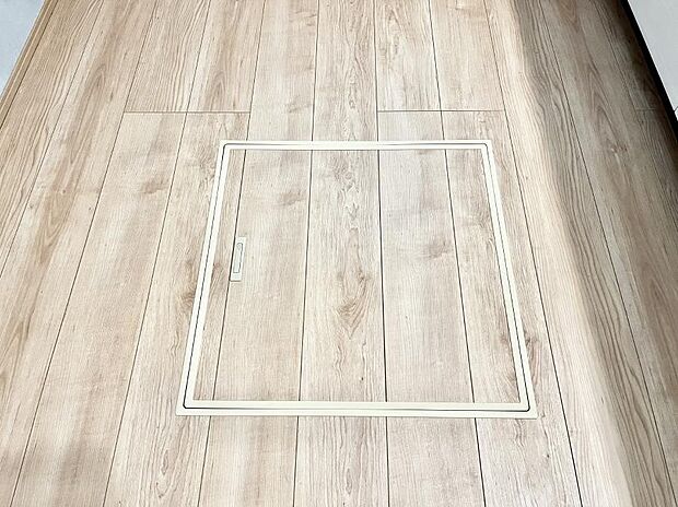 床下収納付き!日用品・非常用品の収納にも大活躍。