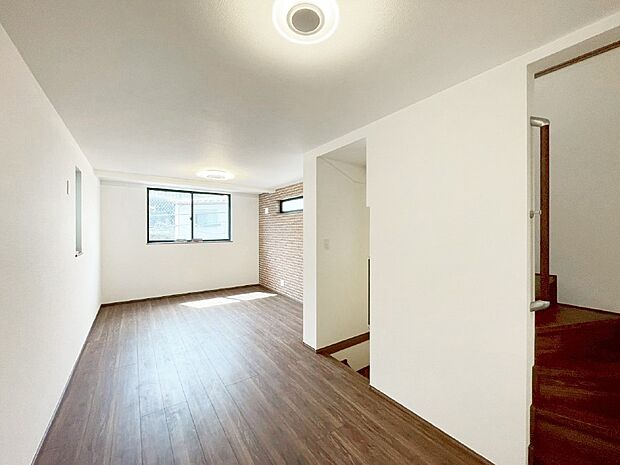 快適な床暖房付き。自然とご家族が集まり団らんを満喫できます