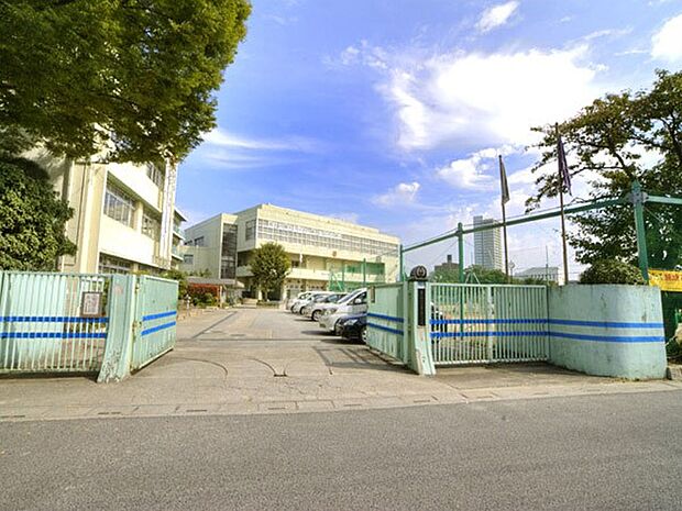 中学校 2160m 春日部市立春日部中学校