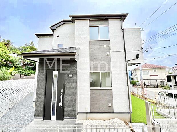 たっぷりの陽光と心地よい風が舞い込む住まい