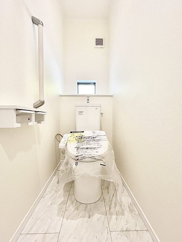 トイレは安心の2箇所!朝のバタバタも一安心です。