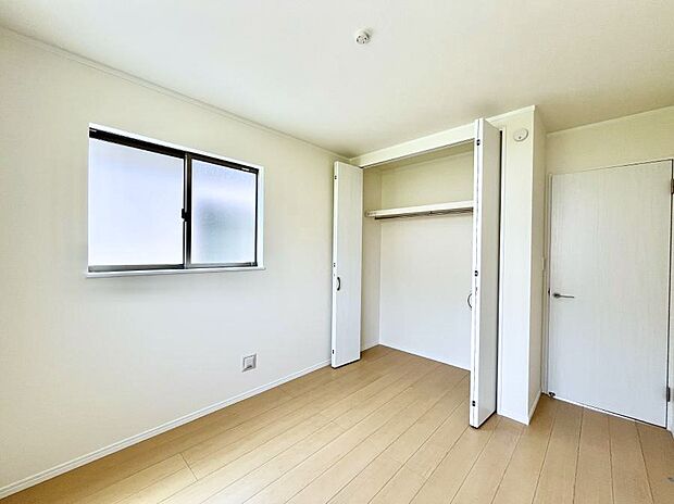 爽やかな日差しがお部屋全体を優しく包み込んでくれます
