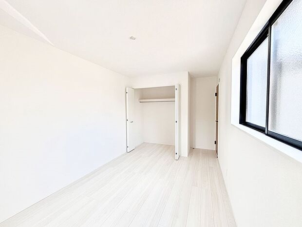 クローゼット付きのお部屋で充実したプライベート時間を過ごせます。
