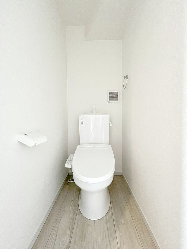 トイレは1階と2階それぞれに配置されていてとても便利です。 