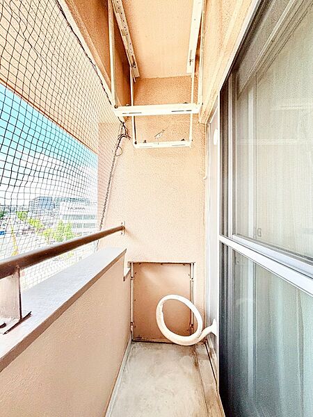 心地よい風を感じながらお洗濯物が干せそうです　