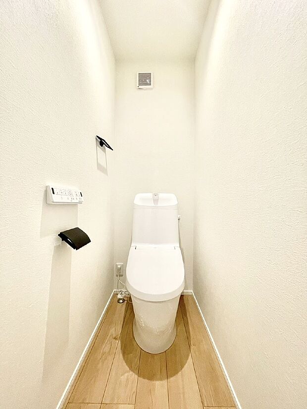 トイレは安心の2箇所！朝のバタバタも一安心です。 
