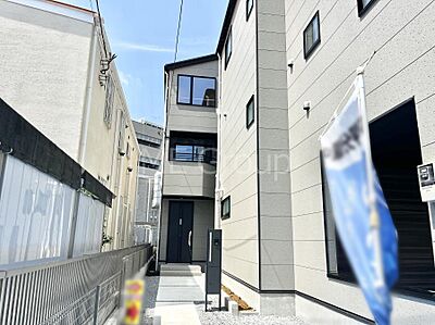 外観:シンプルで落ち着きのある建物は住むかたの個性でオリジナルなものになっていきます。 外観:シンプルで落ち着きのある建物は住むかたの個性でオリジナルなものになっていきます。