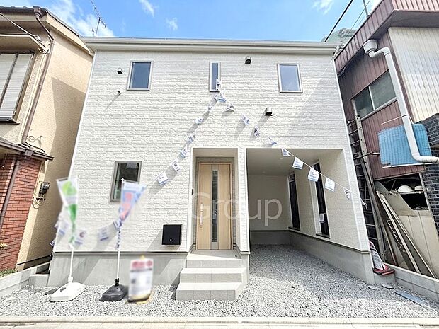 洗練された外観、上質な住空間が広がる室内は永く安心して過ごせる住居です。