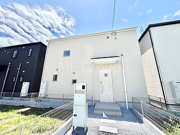 たっぷりの陽光と心地よい風が舞い込む住まい