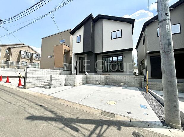 前面道路はきちんと整備されています