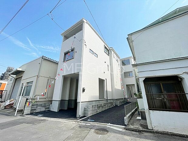 溢れる陽光でご家族の笑顔も輝く